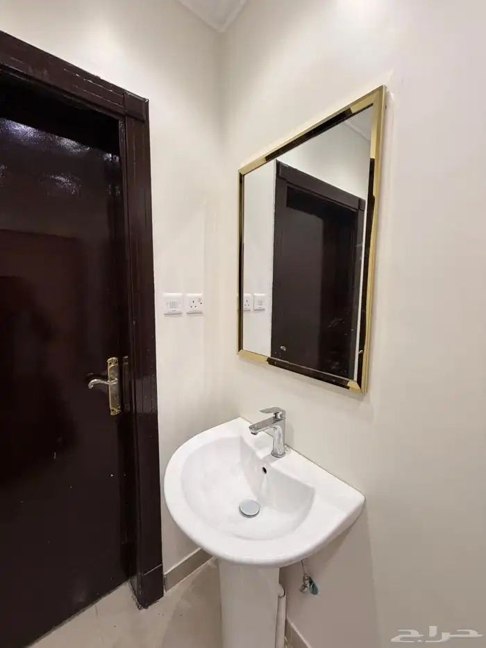 شقة للايجار حي الحزم 6