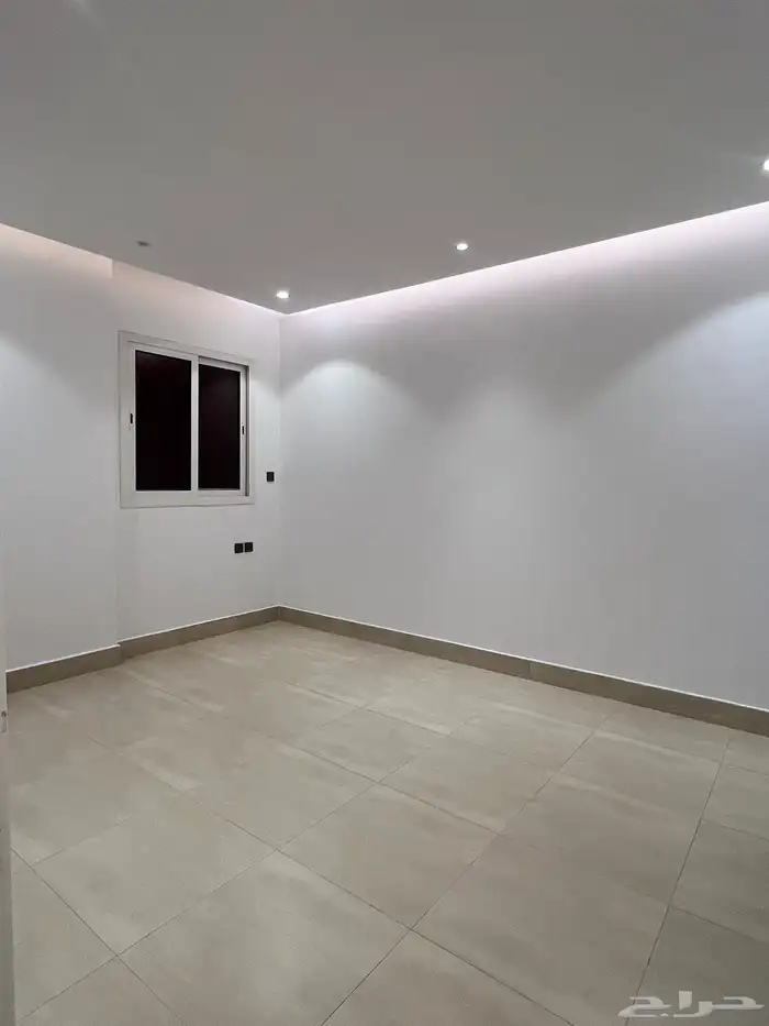 شقة للإيجار دور أول الرياض حي الملقا 75.000 2