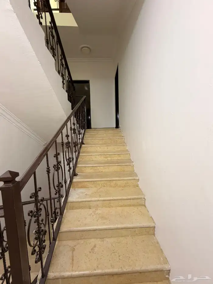 شقة للايجار حي الحزم 11