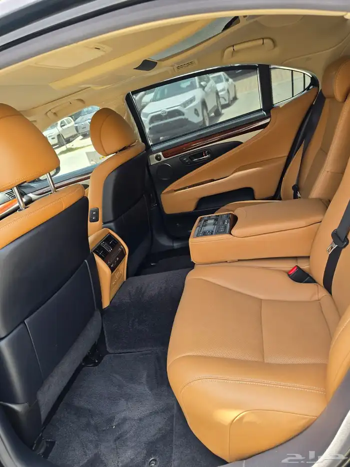 لكزس 2016 LS 460 فل كامل ممشئ37 الف 9