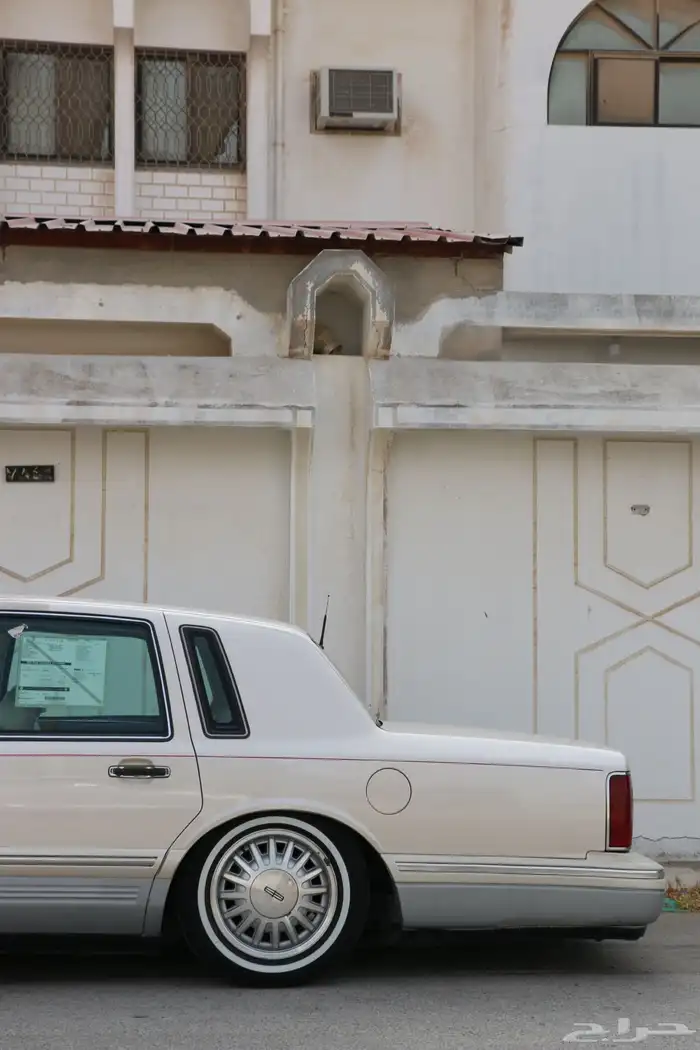 لنكن تاون كار 1995 12