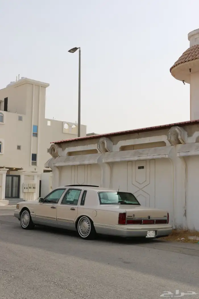 لنكن تاون كار 1995 8