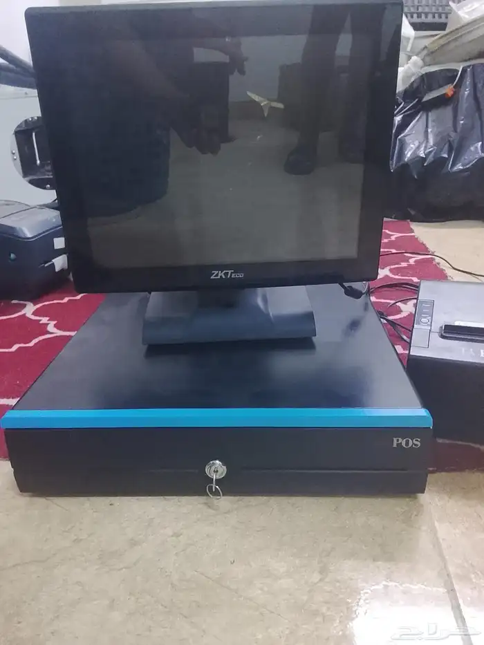 كاشير مستعمل للبيع للجادين فقط سعر مناسب جدا 0