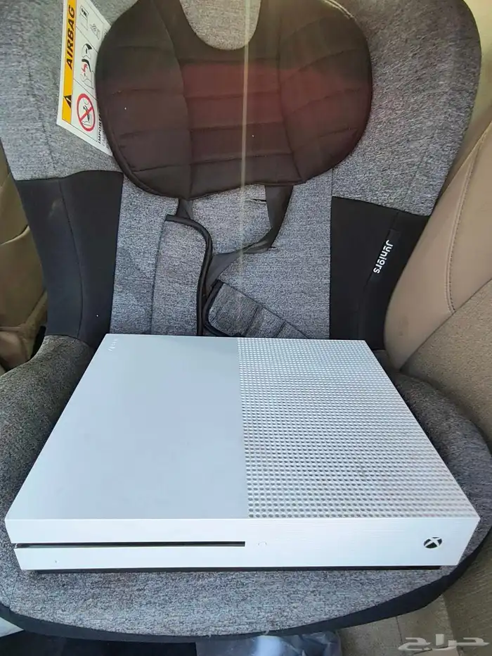 PS4   XBOX S 1