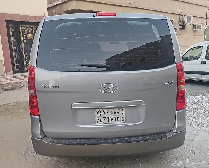 هونداي H1 موديل 2012 4
