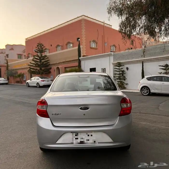 فورد فيقو امبيانتي 1
