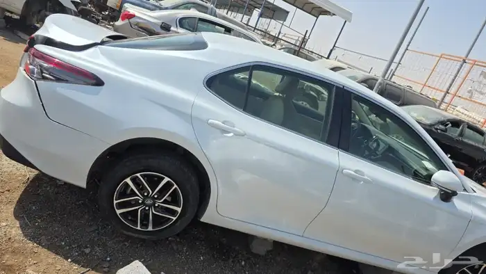 تشليح كامري مديل 2023 لبيع قطع غيار فقط 4