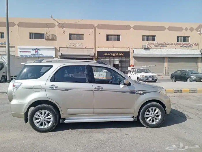 تريوس ديهاتسو للبيع نضيف 2011 1