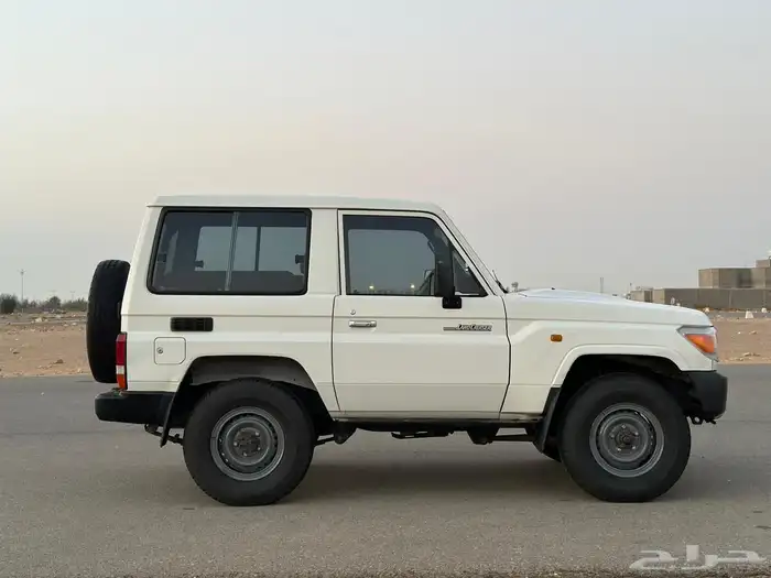 تويوتا جيب ربع 2013 ..تم البيع .. 5