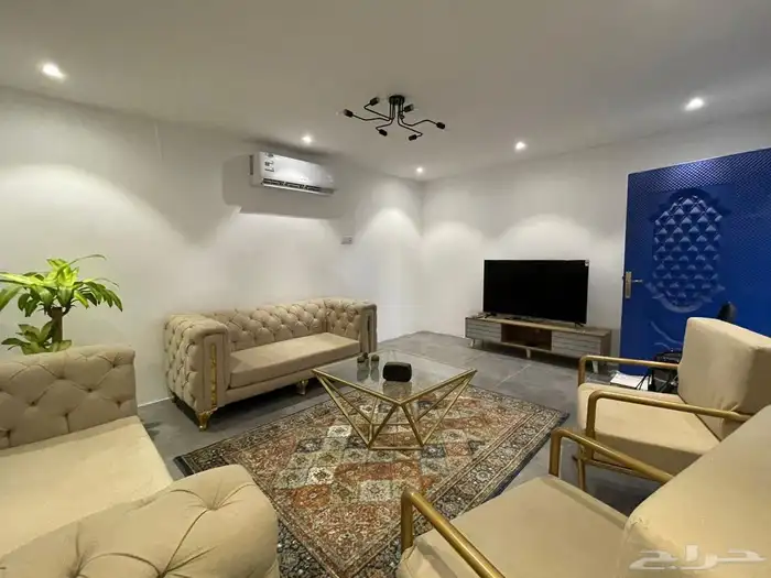 استراحه للايجار سنوي في الراشديه 11