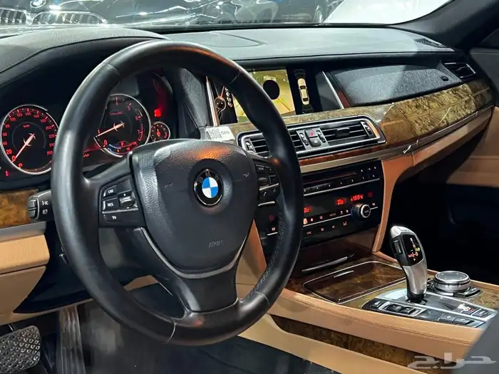 بي ام دبليو 730Li موديل 2015 22