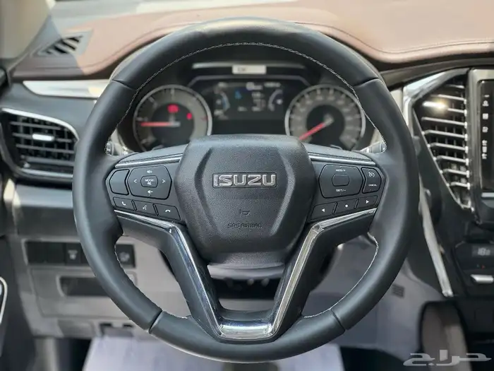 ايسوزو MUX فل كامل 7 مقاعد دبل 2024 (وكيل   العيسي) 11