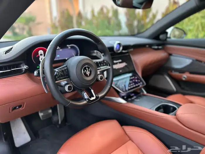مازيراتي GranTurismo 2024 على الضمان 8