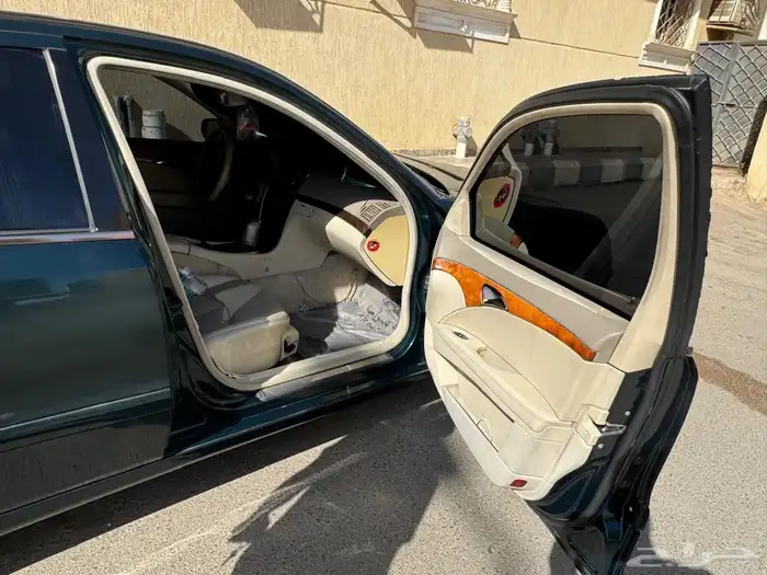 مرسيدس E200 2006 15