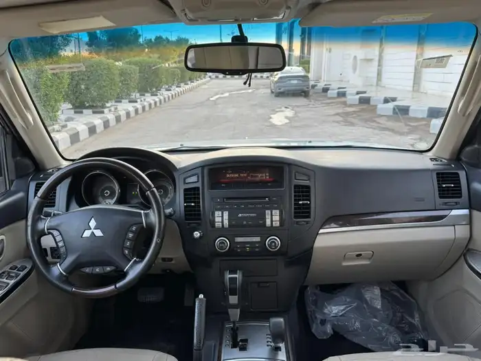 ميتسوبيشي باجيرو 2014 فل كامل 12