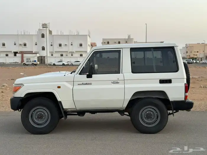 تويوتا جيب ربع 2013 ..تم البيع .. 4
