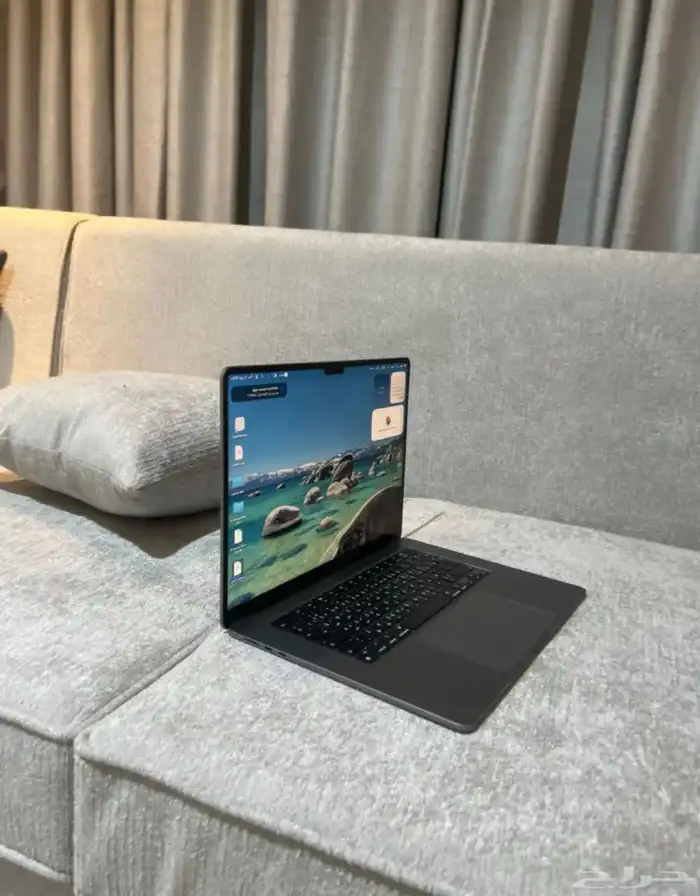 ماك بوك اير 4