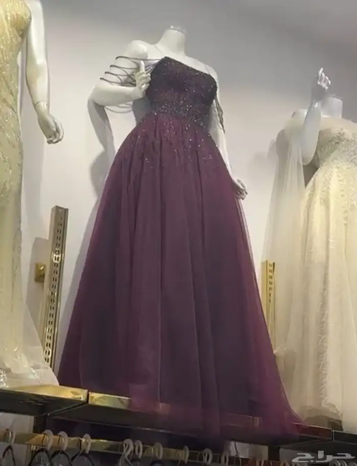 فستان للبيع السعر قبل 800 أبيعه 500 جديد لبس مره وحده 0