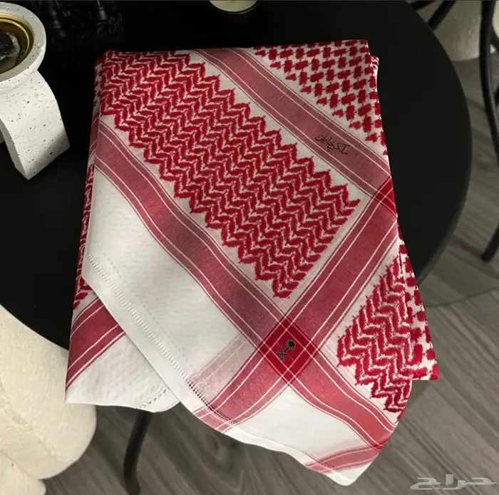 شماغ أحمر ملكي 0