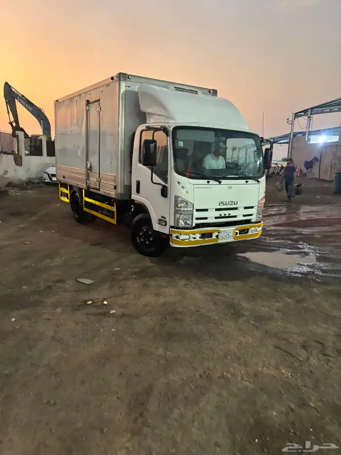 للإيجار دينه تبريد ايسوزو 2016 For Rent ISUZU 2