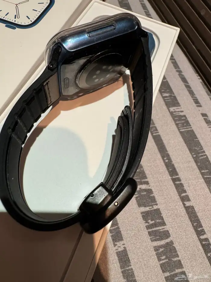 ساعة ابل سيرس 7 شبه جديده ولا ملاحظه 1