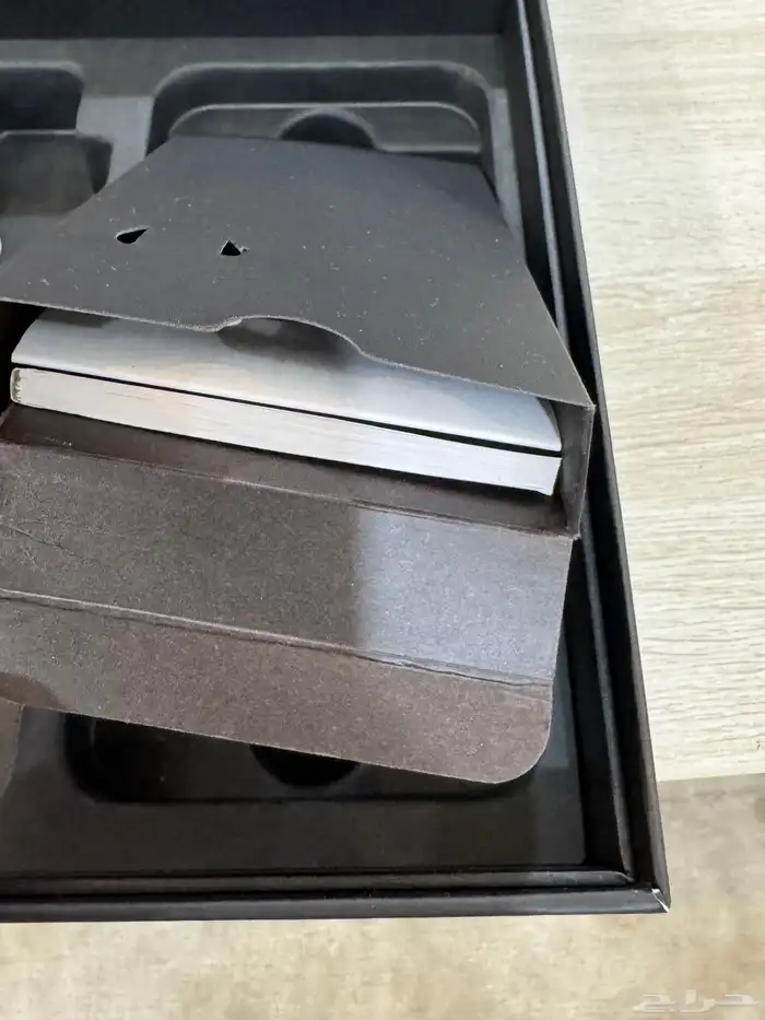 علب بوكسات اجهزة الآيفون وسامسونج وايباد 48