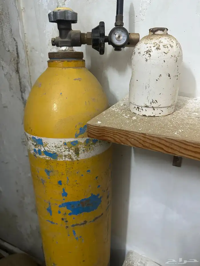 اسطوانه هيليوم مع الساعه 0