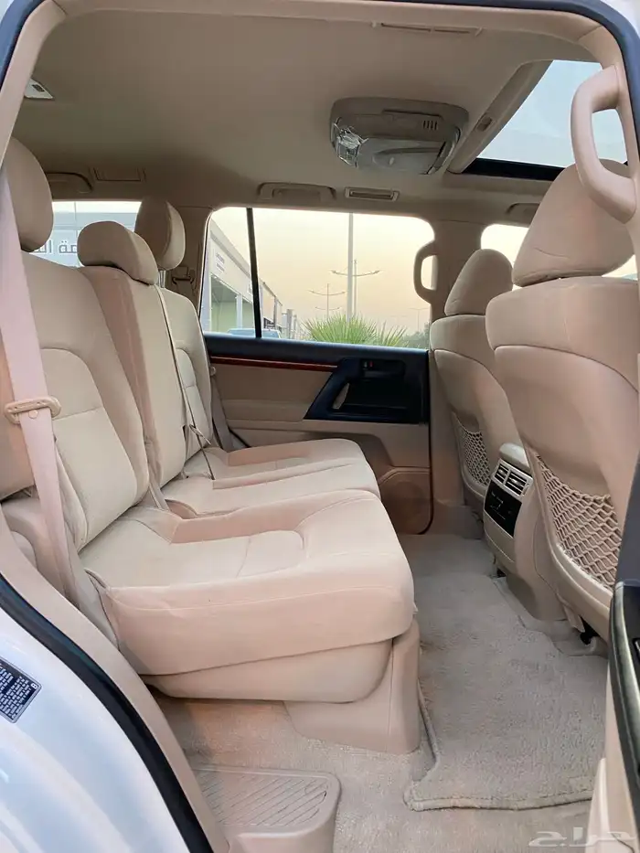 تويوتا لاند كروزر V8 25
