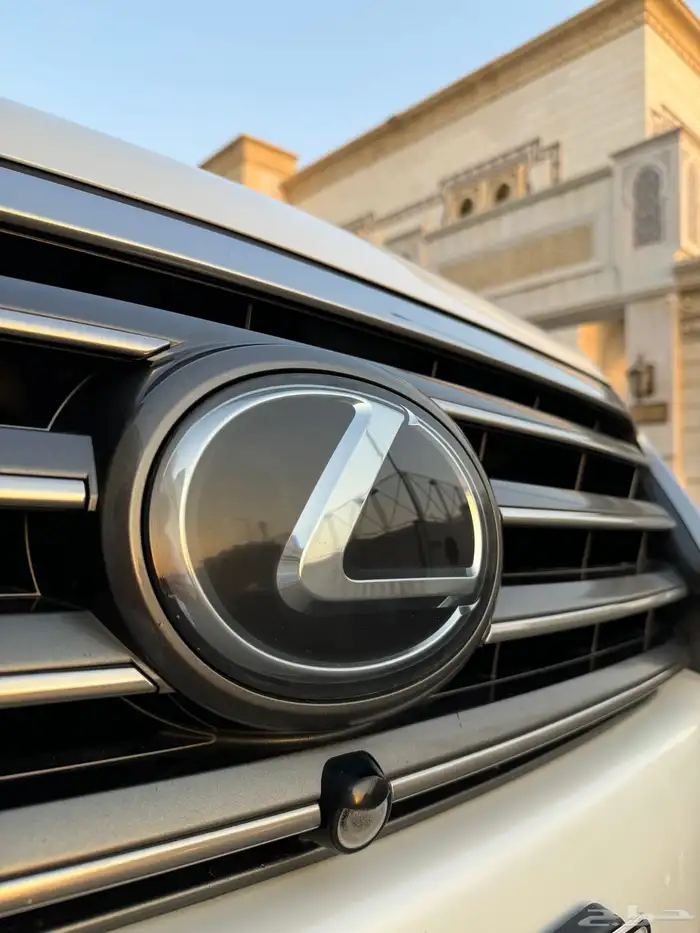 للبيع جيب لكزس LX 570 2014 S شبه الجديد 12