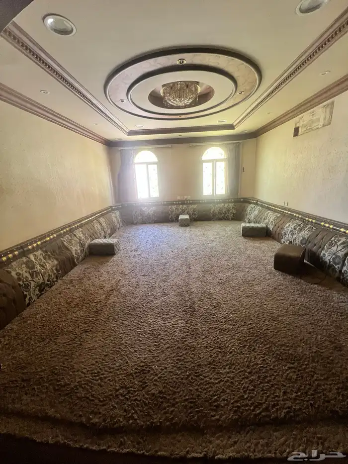 غرفة نوم ودواليب ومطبخ ومجلس ارضي 3