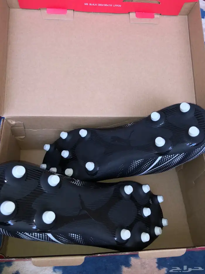 للبيع بوت كورة بوما مقاس 43 3