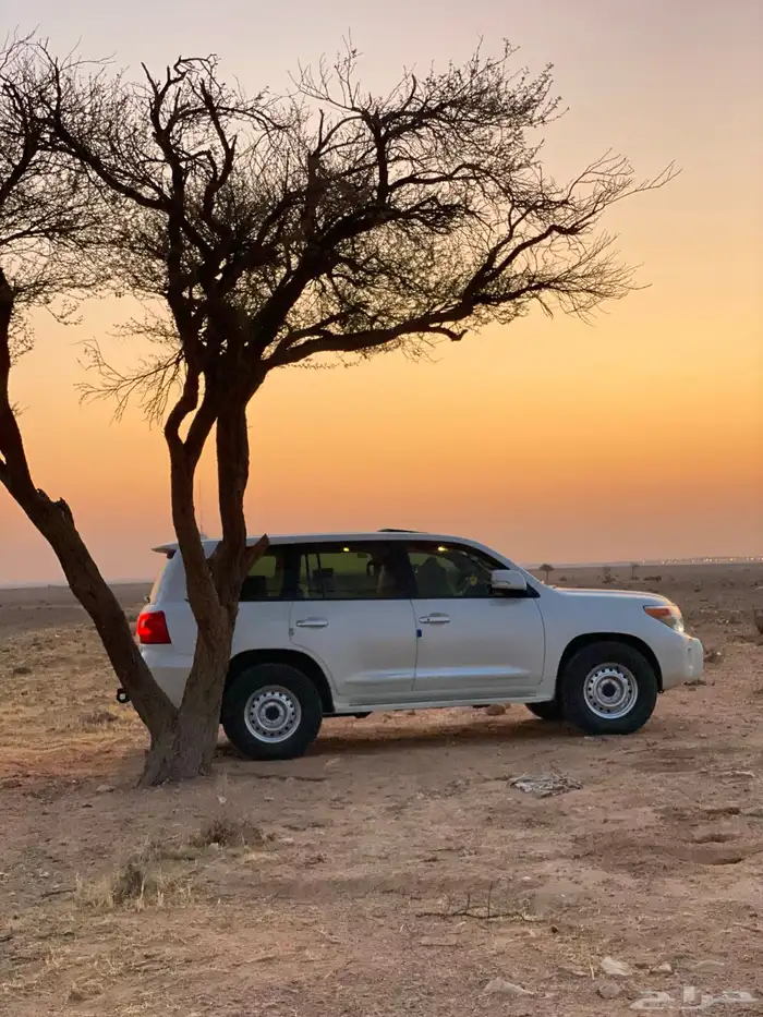 للبيع كفرات شاهين 17 تايلندي مع جنوط صيني 21