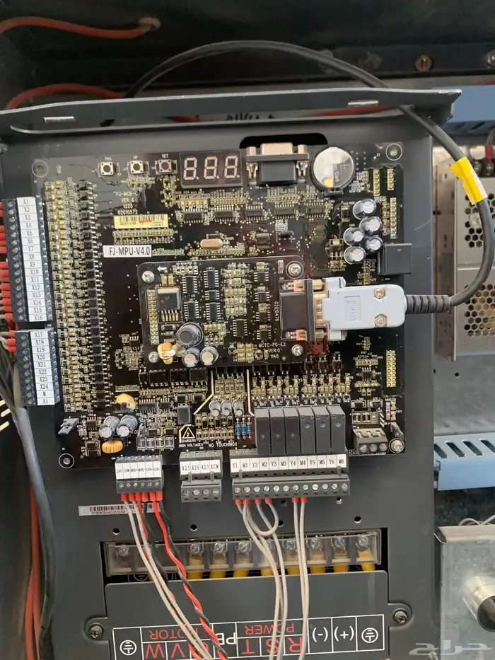 صيانه اعطال برمجه المصاعد والسلالم الكهربائية 7