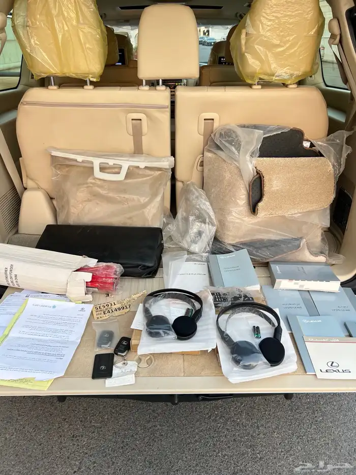 للبيع جيب لكزس LX 570 2014 S شبه الجديد 4
