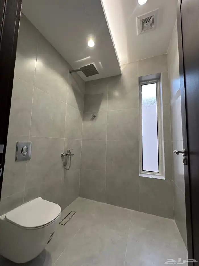 شقه للبيع خمس غرف وصاله ومدخل سياره 18