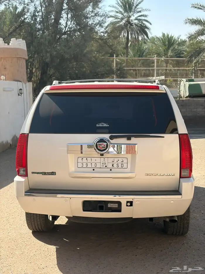 كاديلاك اسكاليد 4