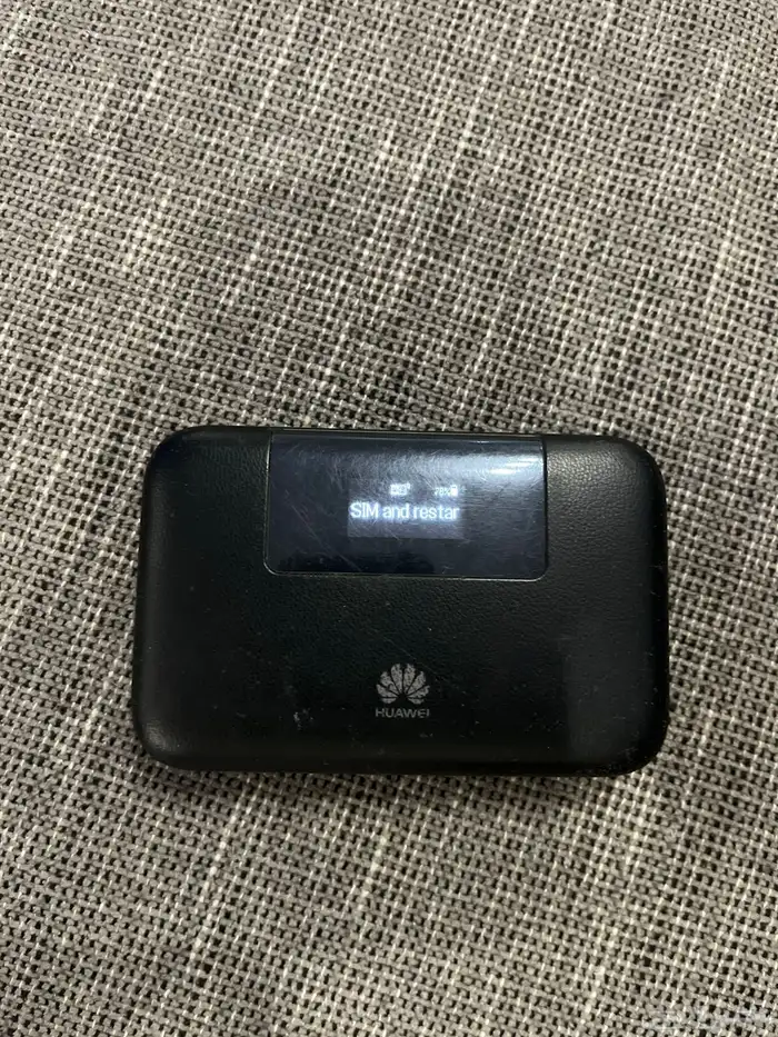 راوتر هواوي متنقل مع باور بنك E5770s 0