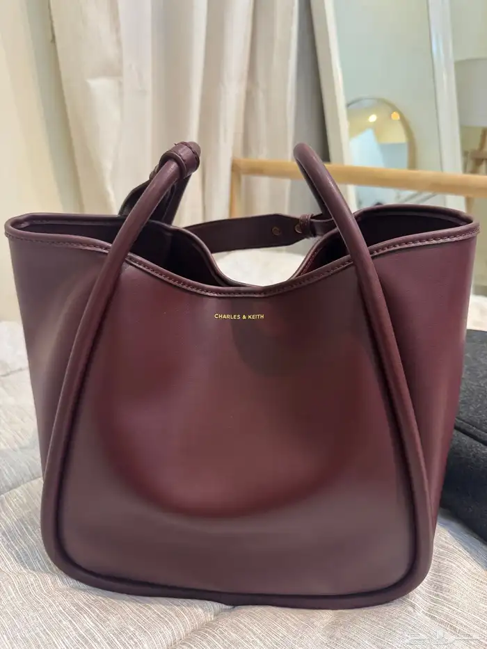 شنطه تشارلز اند كيت جديده بكرتها 1