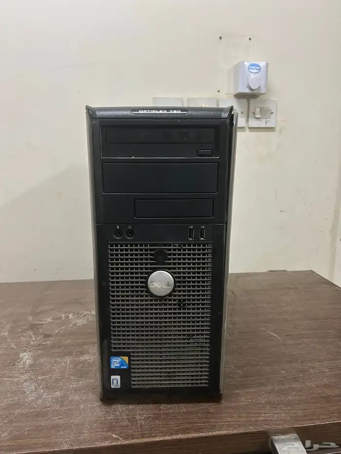 كمبيوتر مكتبي ديل ( Dell ) 1