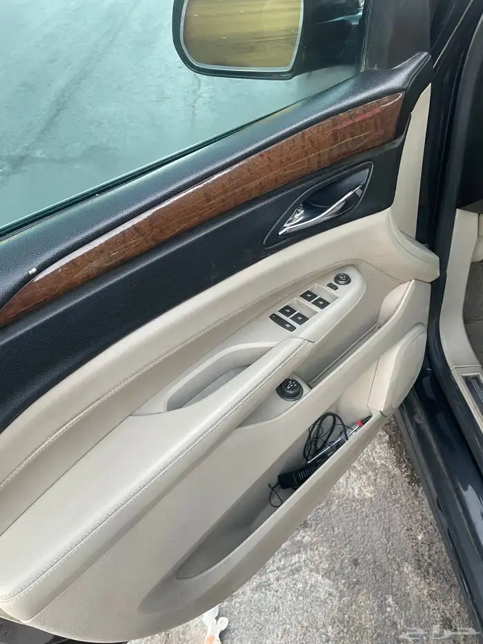 كاديلاك SRX4 للبدل بسياره صغيره 4