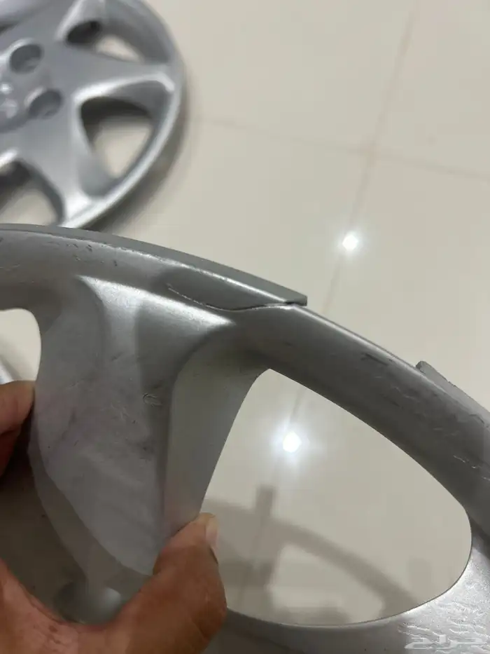 طيس النترا 2005 اصليه 3 حبات فيه بعض الملاحظات 3