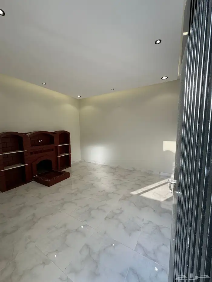 للبيع فلة شمال الخميس موقع مميز جوار مسجد والخدمات 1