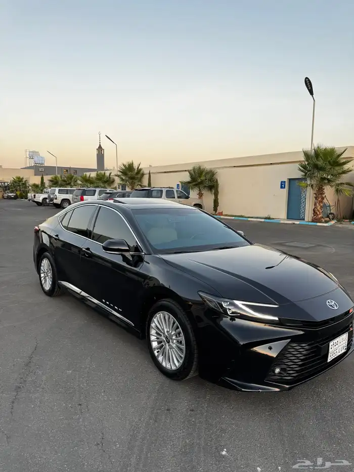 كامري 2025 LE اسود سعودي 1