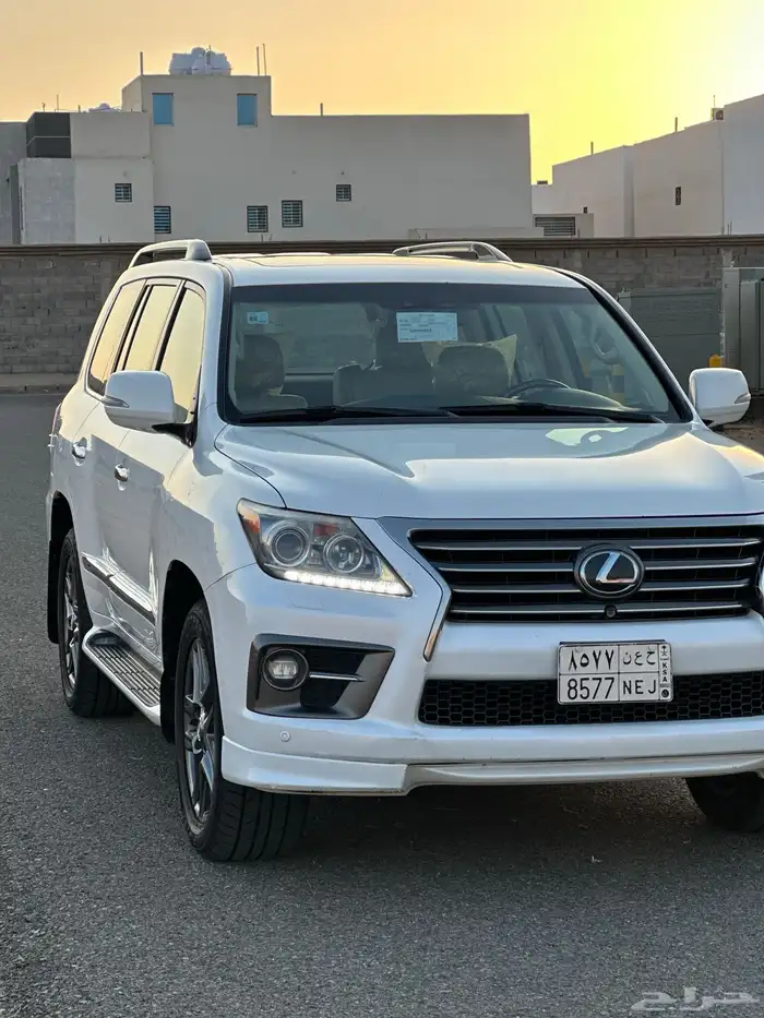 للبيع جيب لكزس LX570 DD موديل 2015 10