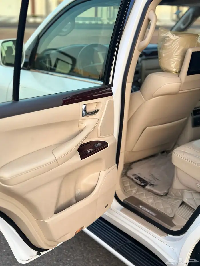 للبيع جيب لكزس LX570 DD موديل 2015 25