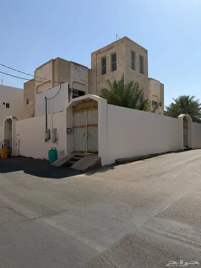 للبيع فيلا سكنية بالزبارة 5