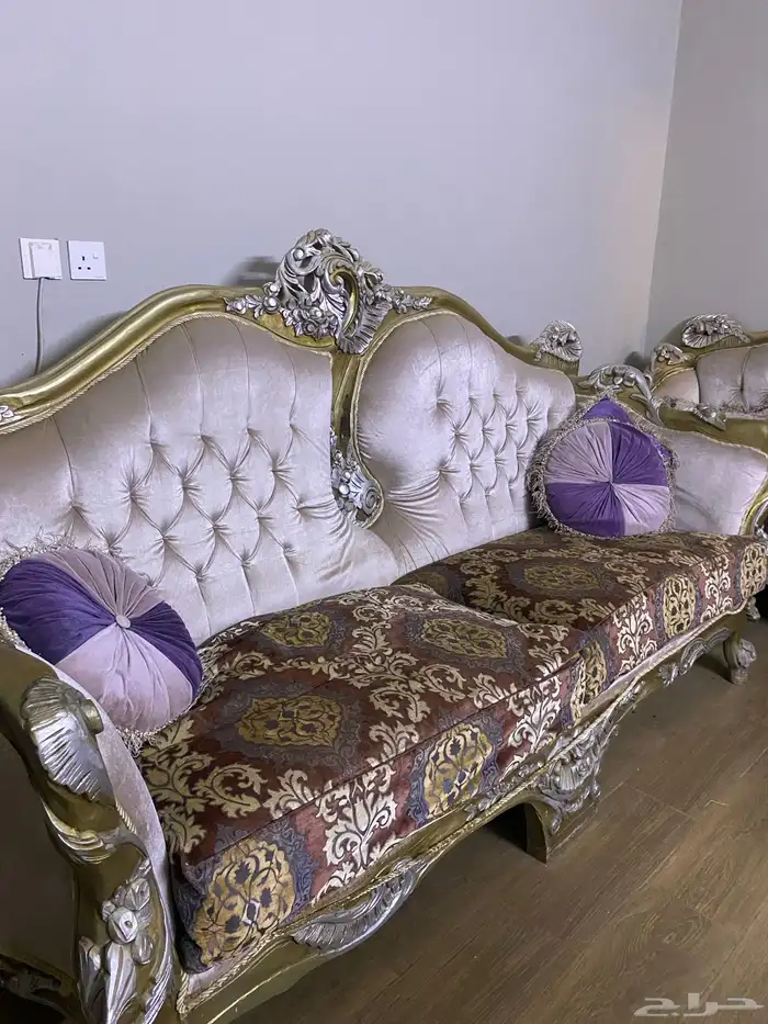 كنب اربع قطع قطعتين كبيره وقطعين صغار 1