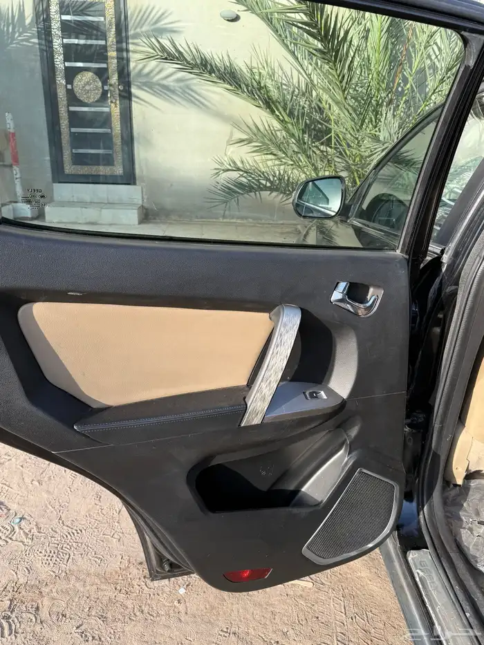 جيلي امقراند x7 3