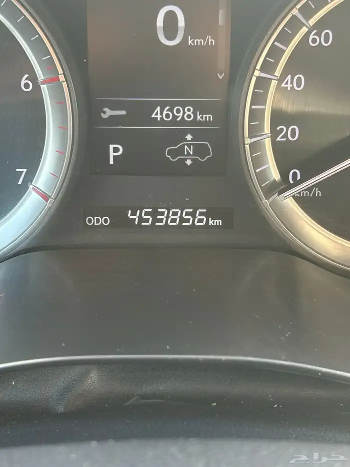 جيب لكزس اسود 2016 22