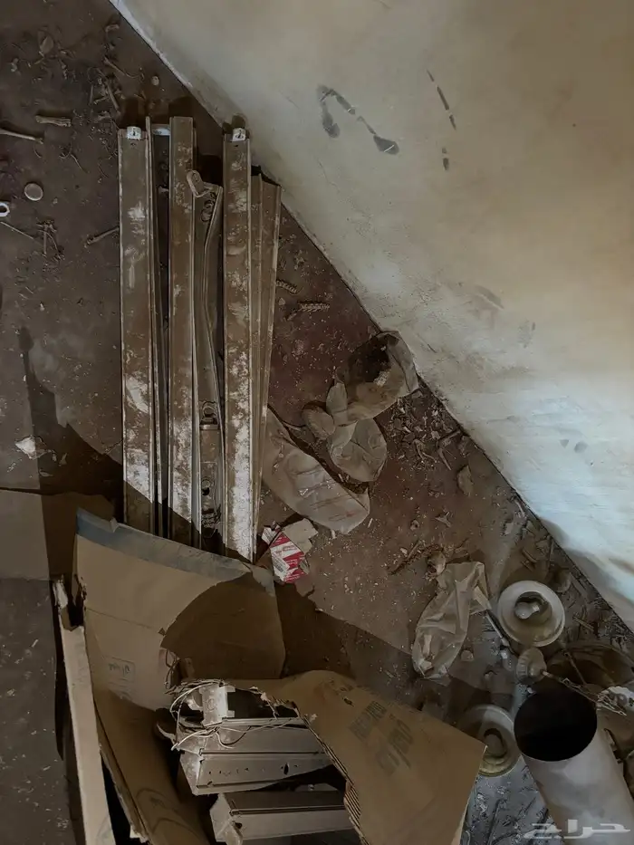 يوجد غسالات يدوية وماراوح وثريا و قواعد لامبات ودولاب مطبخ 5
